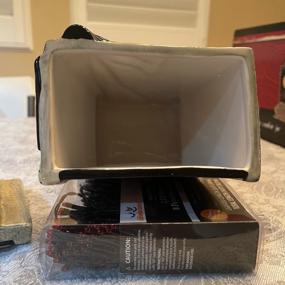 Disney’s The Nightmare Before Christmas Jack Skellington Tombstone Cookie Jar - Picture 5 of 13